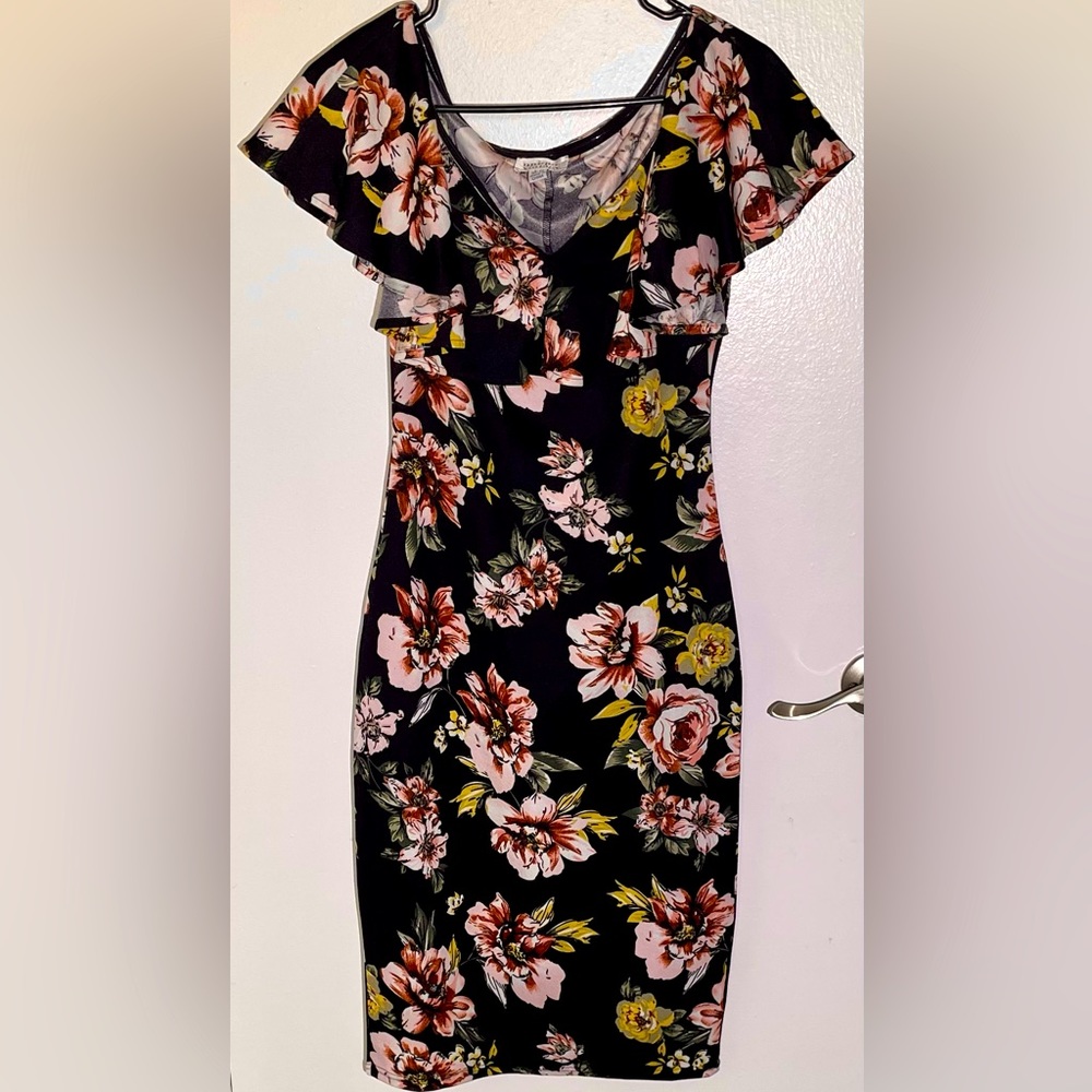 Nwot black floral print dress Unique Vintage